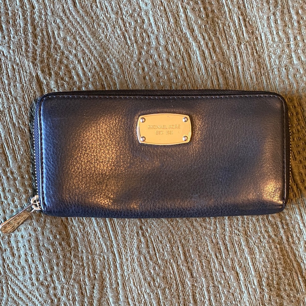 Michael Kors Black Leather Wallet with Gold Plate and Hardware